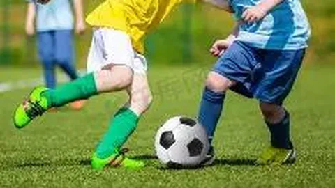 《樱桃琥珀》开播两日领跑优酷榜单，张凌赫赵今麦组合能否掀起新CP狂潮？